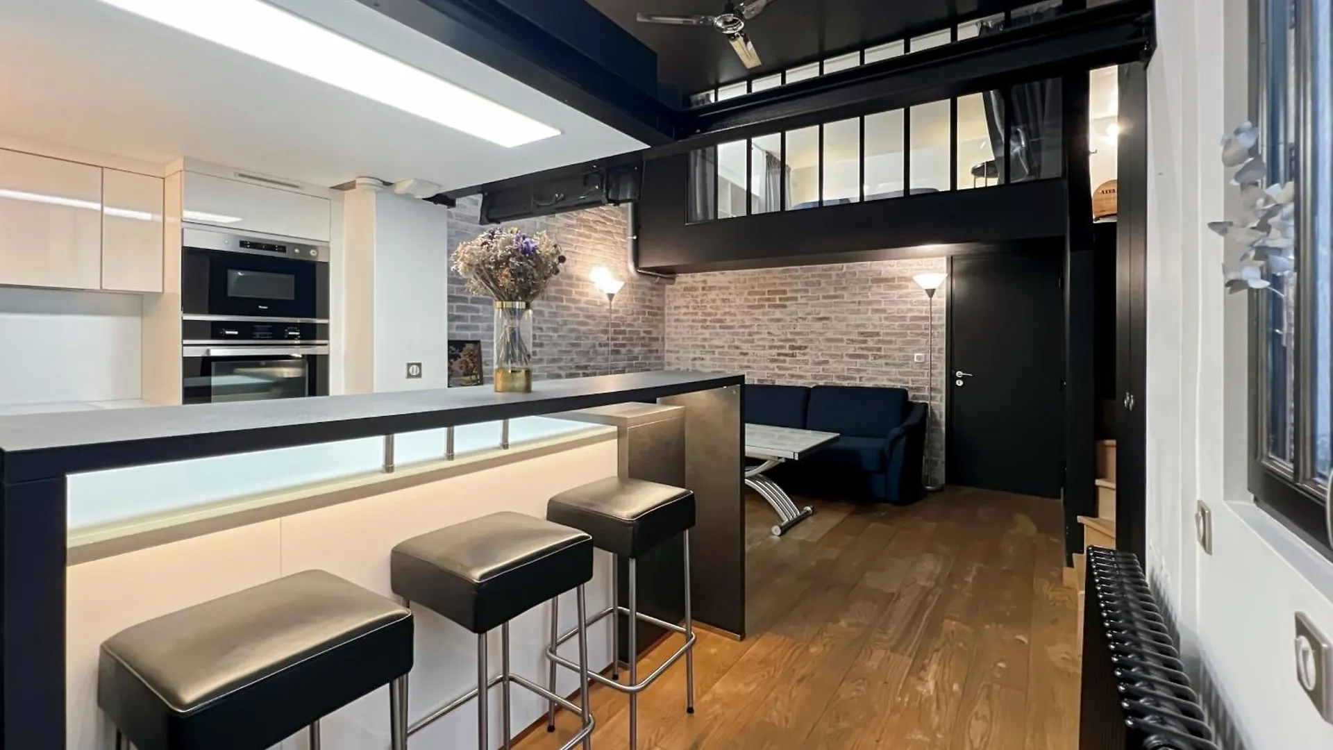 Apartment Charming Atypical - Gare De L'est Paris